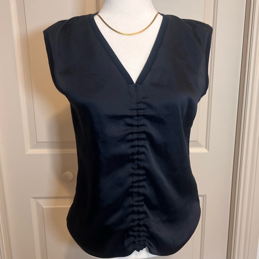 TEDBAKER size 4/6 US  Baker 2 top Vest, gathered in front. Wool sweater knit